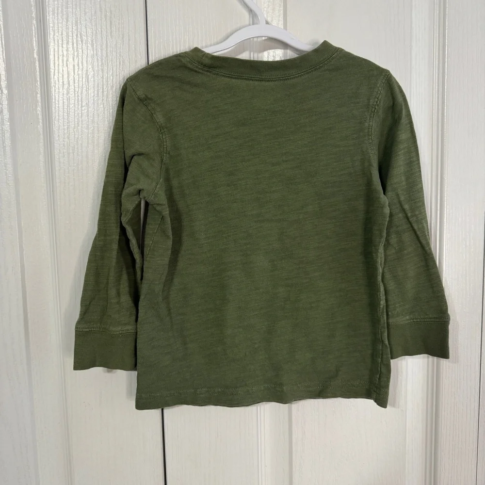 Carters green long sleeve later‎ gator tee size 2T